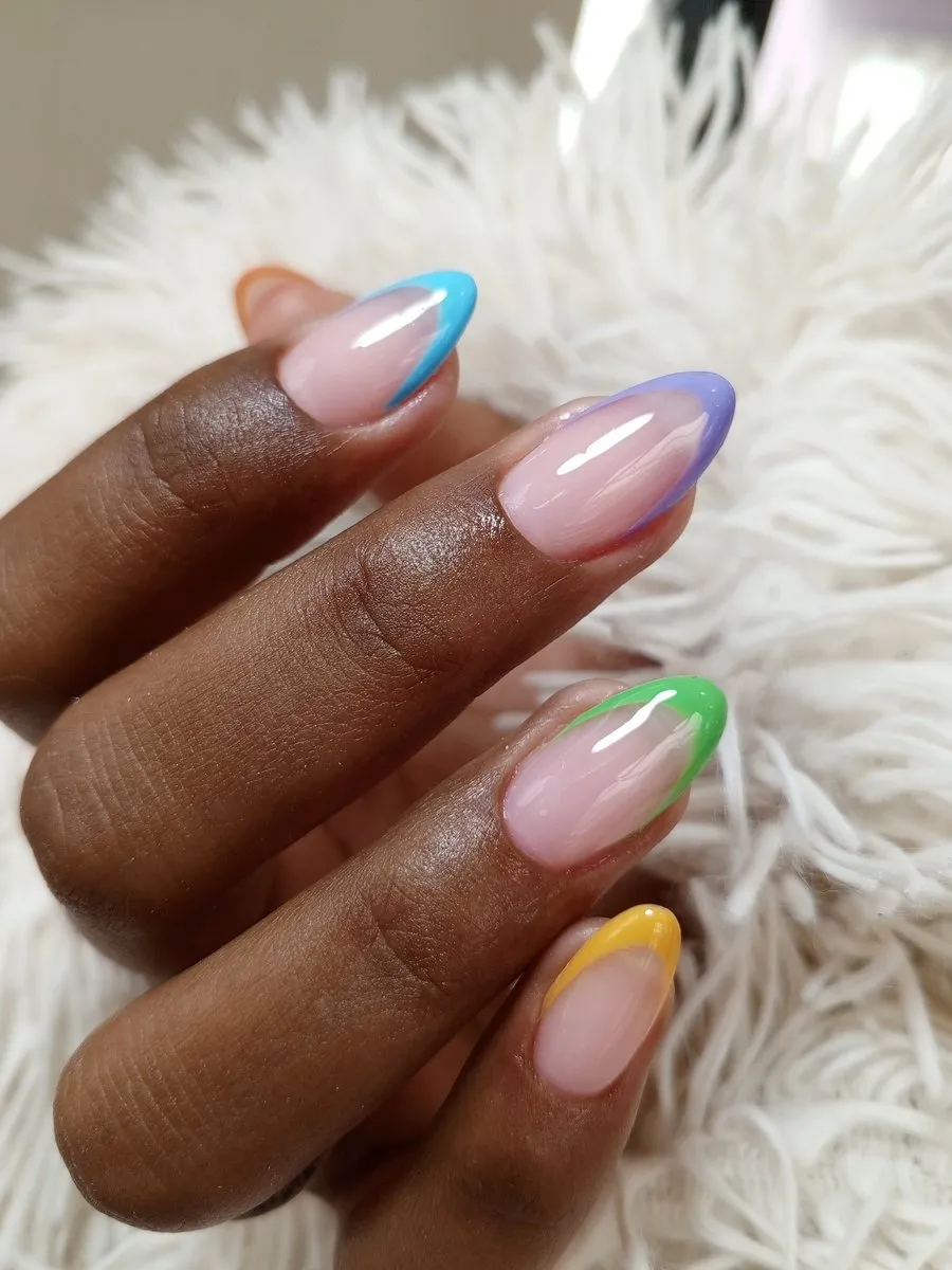 Diseño de uñas en Salon Deluxe, Cumaná