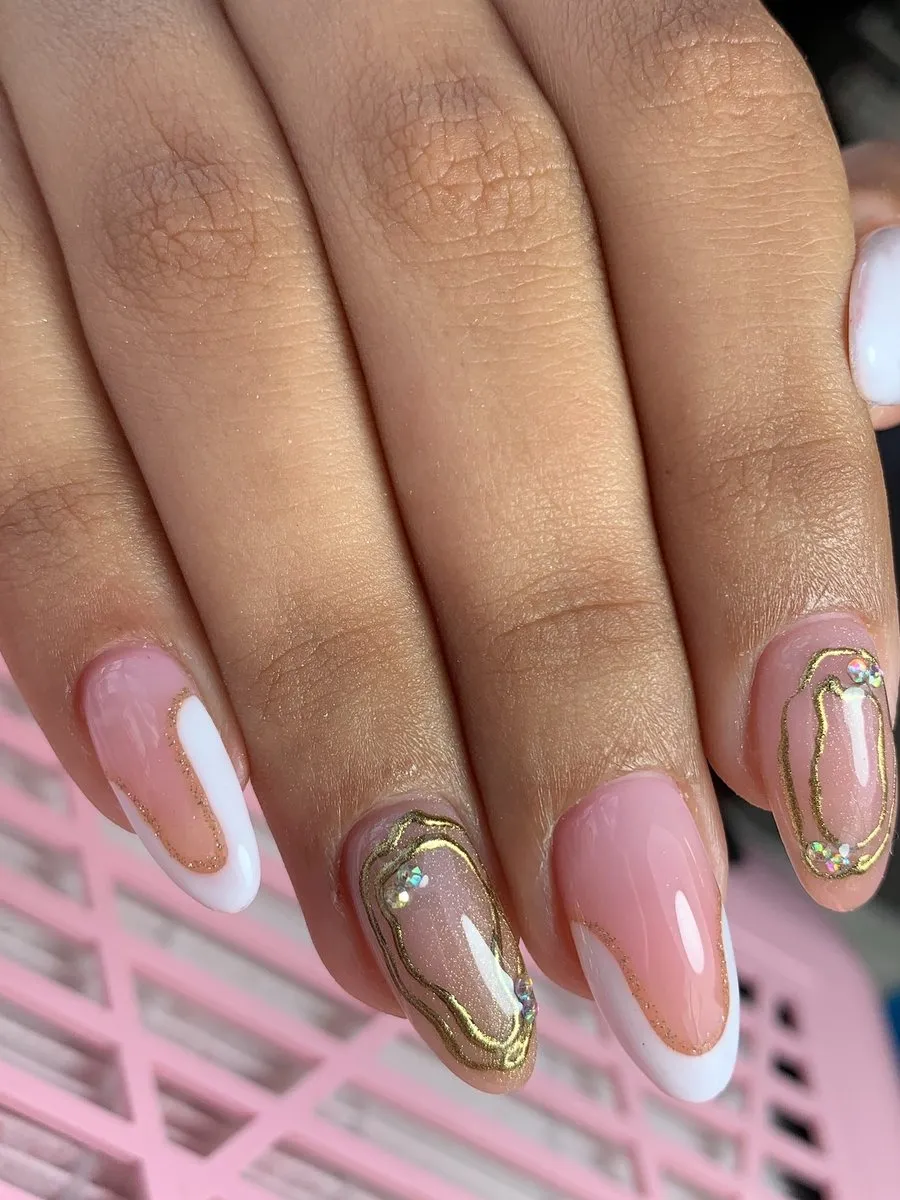 Diseño de uñas en Salon Deluxe, Cumaná